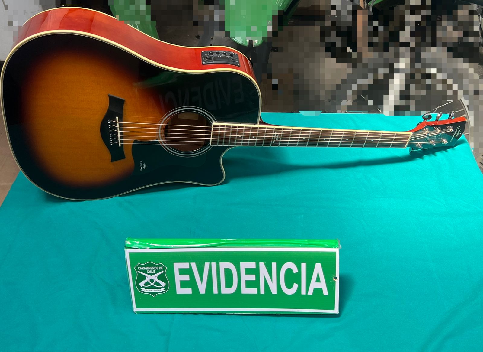 Recuperan guitarra robada de iglesia evangelica de Los Ángeles el 2019: Hay un detenido