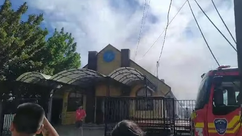 Iglesia evangélica afectada por incendio en Los Ángeles terminó con serio daños