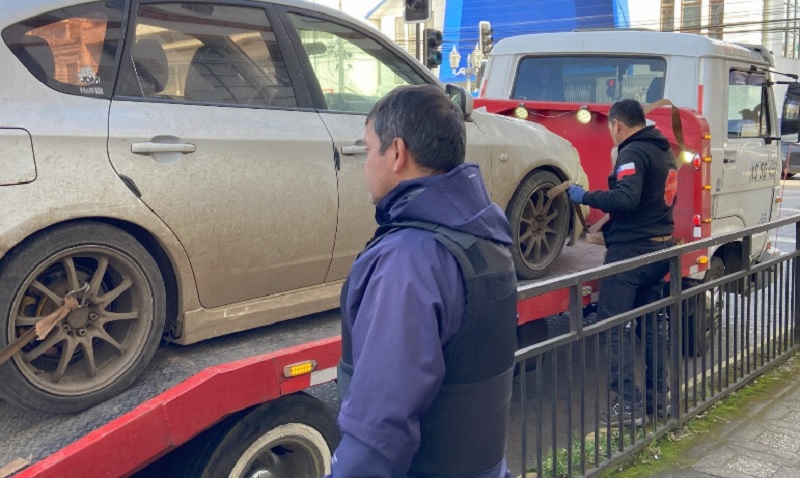 Auto ingresado a aparcadero de Los Ángeles terminó en desarmaduría de otra comuna