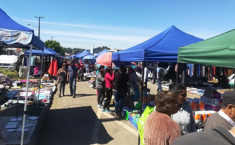 Alcalde de Los Ángeles José Pérez y caos de feria en Santiago Bueras: “O se ordena, o se elimina”