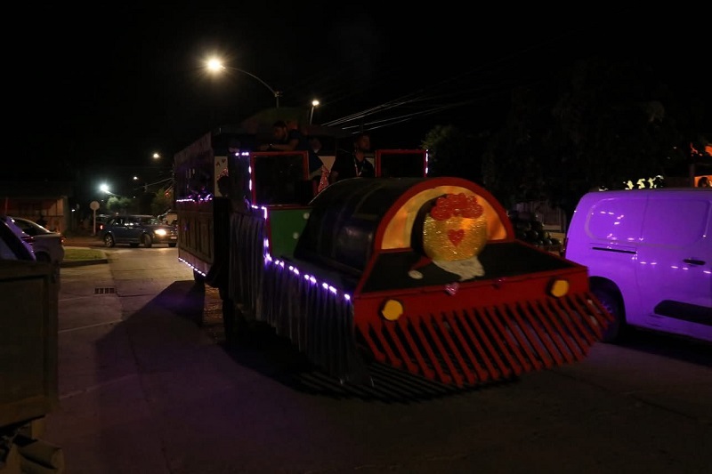 Con el “Tren del Amor”: Negrete celebró el día de los enamorados en Plaza de Armas