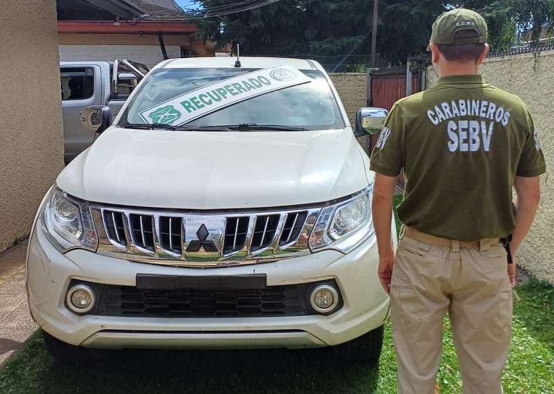 Operativo por VIF terminó con la recuperación de dos autos con encargo en Los Ángeles