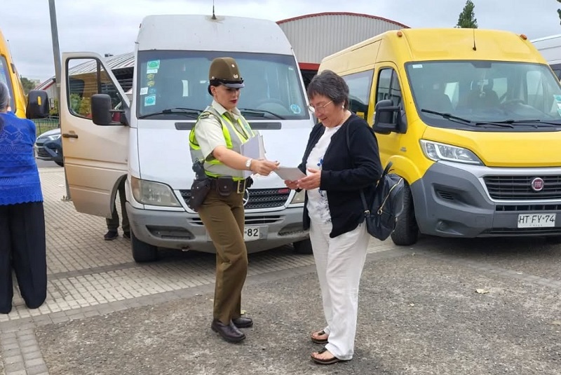 De cara a inicio de clases: Fiscalizan furgones de transporte escolar en Los Ángeles